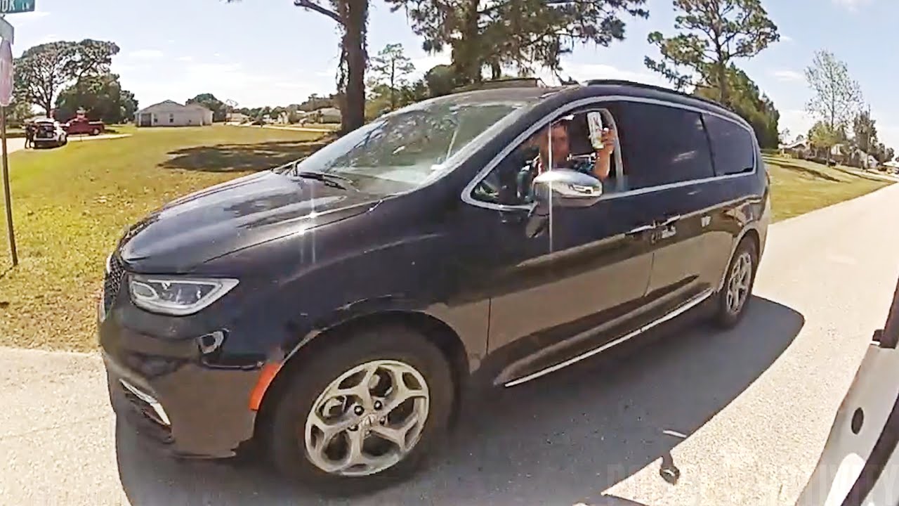 Florida Man Offers Deputy a Vodka Spritz During Car Chase