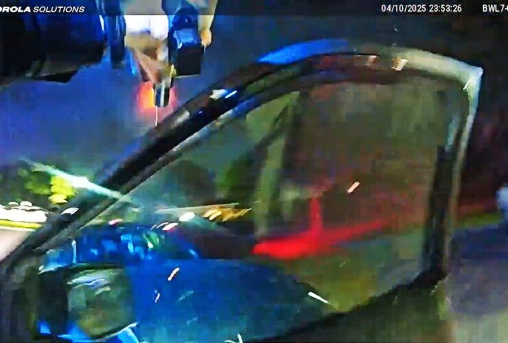 Houston Cop Shoots at Robbery Suspects Fleeing in Stolen Car