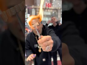 Setting Grillz On FIRE at TraxNYC #traxnyc #grillz #jewelry