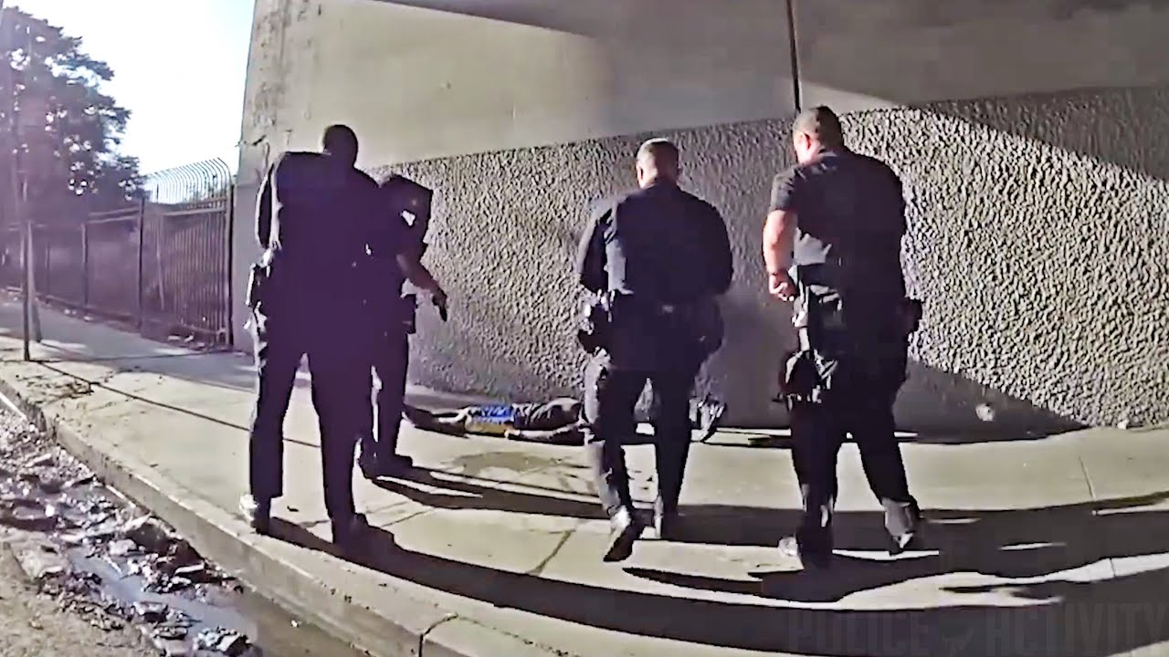 LAPD Cop Shoots Man Who Aimed a Replica Gun
