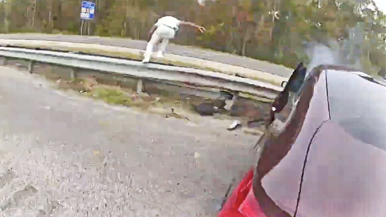 Deputies Chase Interpol Fugitive Who Fled From Traffic Stop and Stole Vehicle