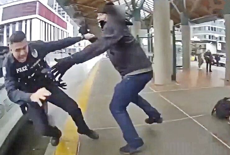 Man Lures Cops With Fake 911 Call Then Ambushes Them With a Knife