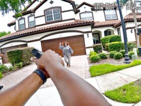 Florida Deputies Shoot Woman Coming at Them With Knife