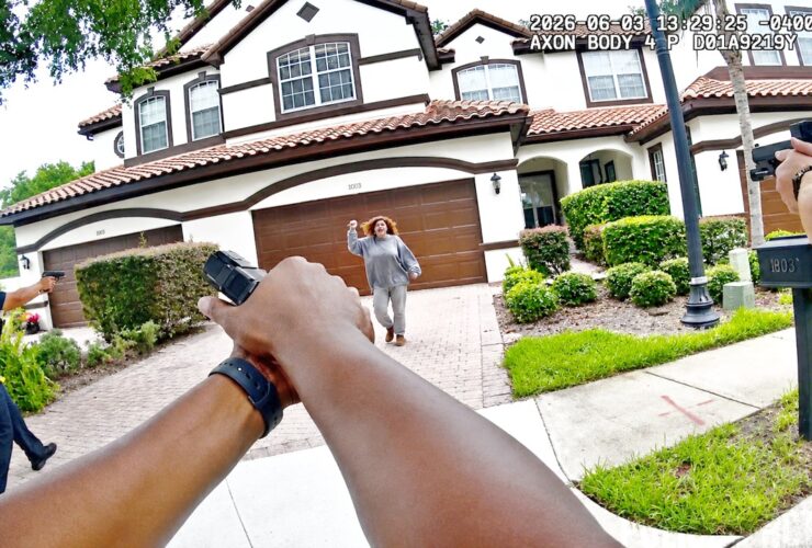 Florida Deputies Shoot Woman Coming at Them With Knife