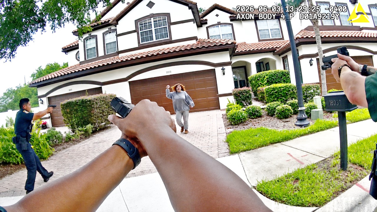 Florida Deputies Shoot Woman Coming at Them With Knife