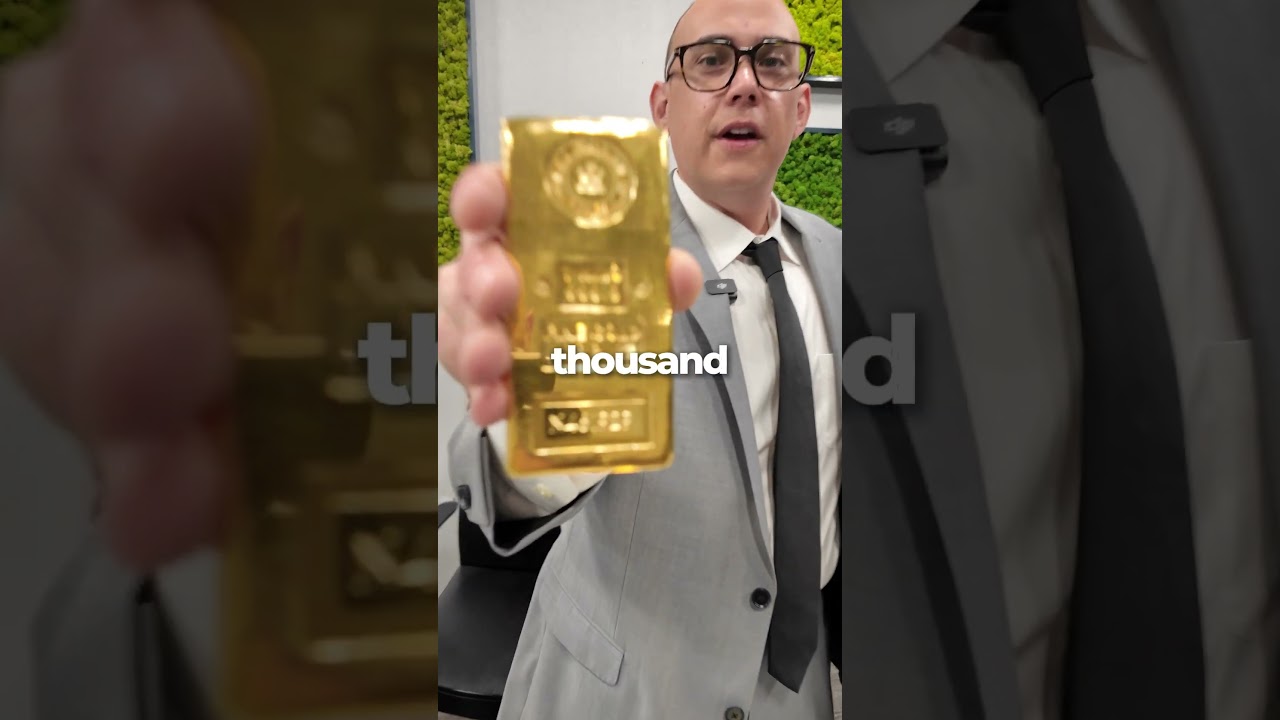 What ,000,000 in Gold Actually Looks Like 🪙