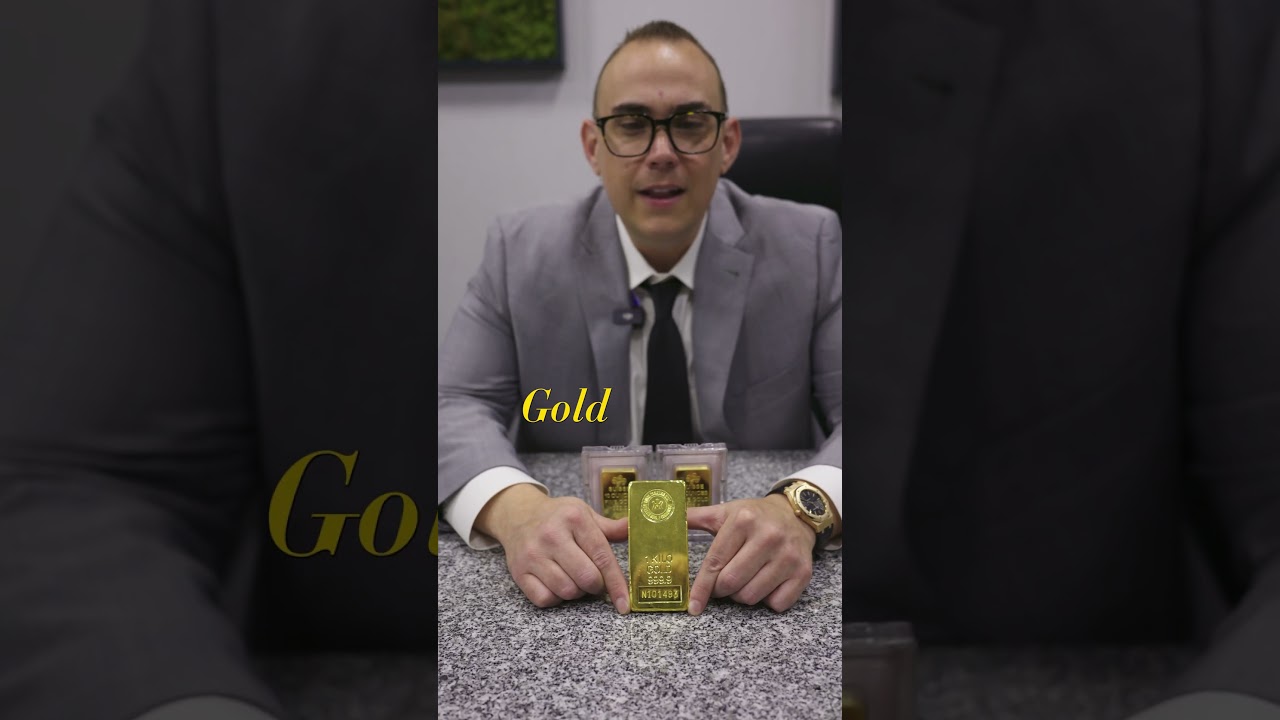 This Is What 0,000 in Gold Looks Like in One Hand