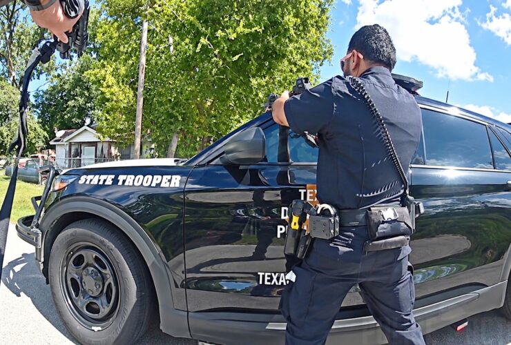 Houston Officers Shoot Man Armed With Rifle on Front Porch